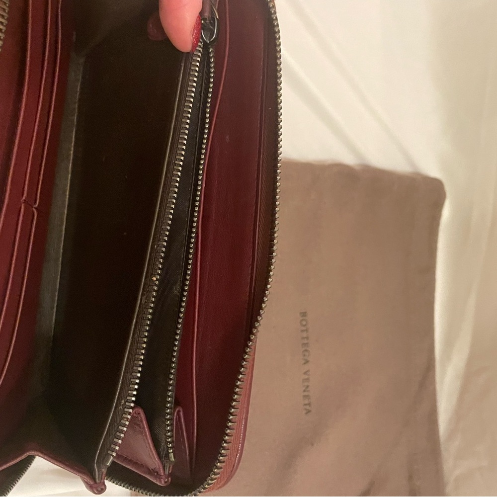 **EUC **Bottega Venata Zip Around Wallet - Picture 7 of 7